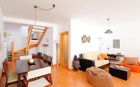 Holiday Home Rua 5 de Outubro